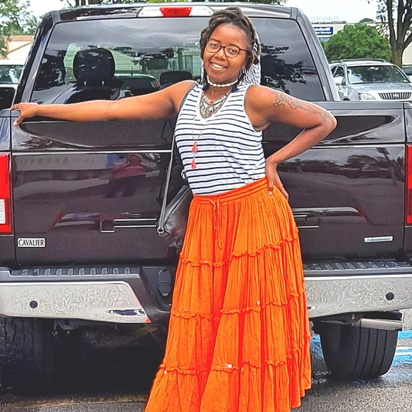 Meet your Posher, Shardea - Picture 2 of 4